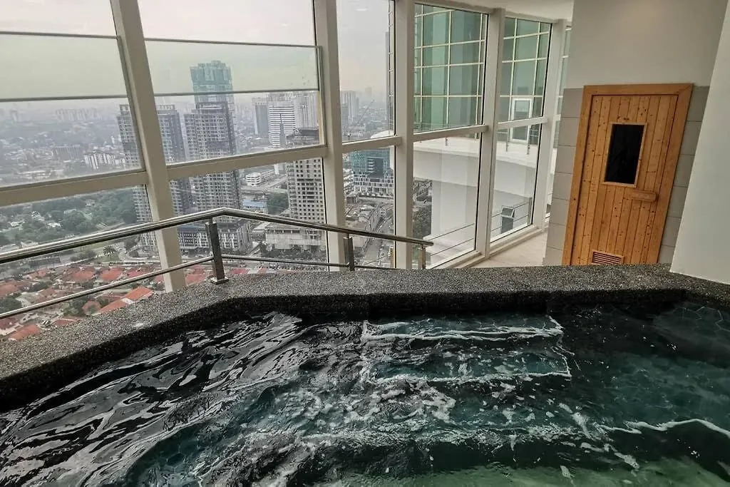 Cozy 2Br Tritower Suite Near Jb Ciq Jbcc & Capri Johor Bahru 0*,